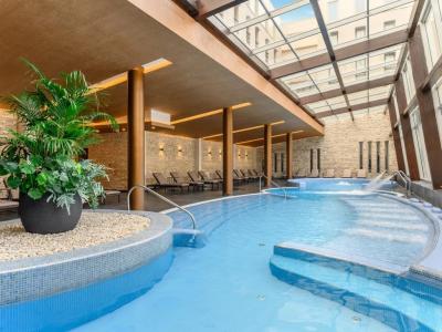 ✔️5* Anna Grand Hotel élménymedencéje Balatonfüreden - ✔️ Anna Grand Hotel Balatonfüred ✔️ Akció Anna Grand Hotel!
